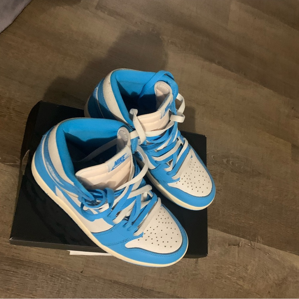 Nike Blue and White Sneakers Classic Design